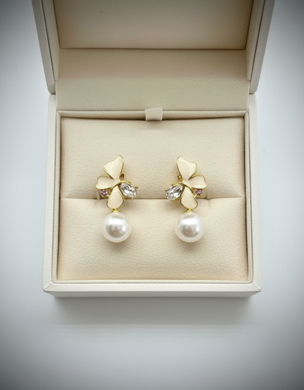 73b16841-616b-4d47-88ba-4957ee5c4b78